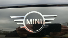 MINI Hatchback 1.5 Cooper Exclusive 5dr Auto [Comfort/Nav Pack] Petrol Hatchback